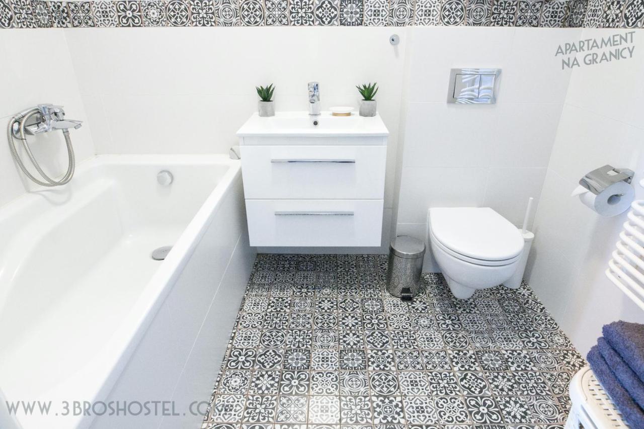Apartament Na Granicy / Apartment On The Border 切申 外观 照片